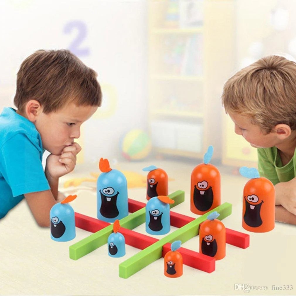 Gobblet Gobblers chess board game
